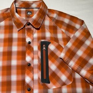REI Orange Plaid Snap Down Vented Hiking Shirt M Cotton Poly Blend Camp